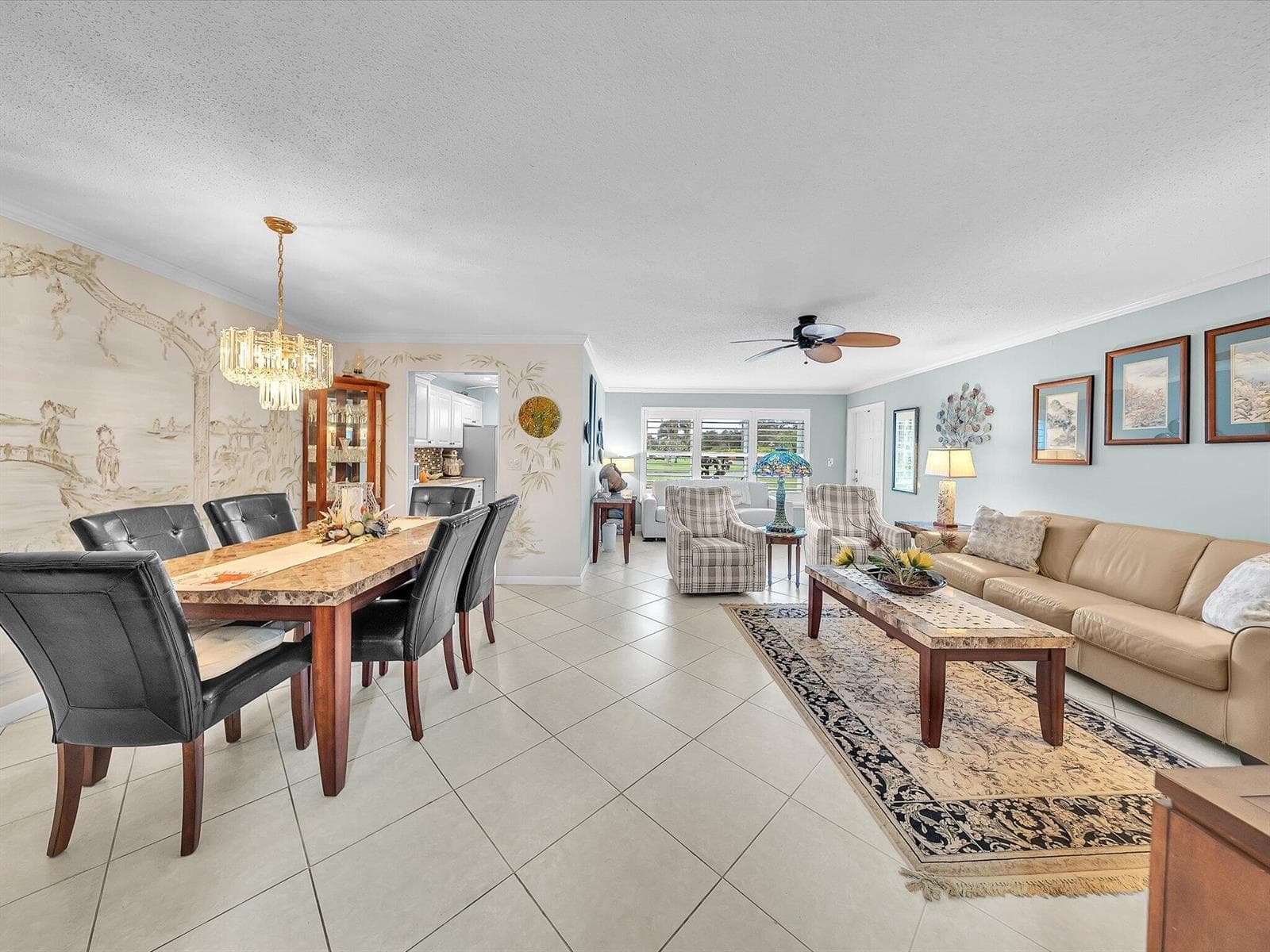 380 HIGH POINT Boulevard B photo 9