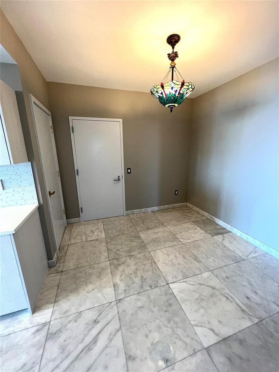 501 NE 31ST Street 2701 photo 2