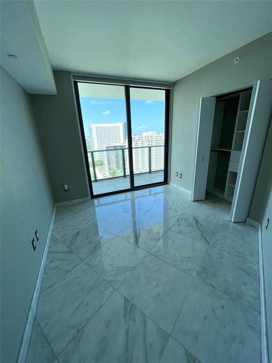 501 NE 31ST Street 2701 photo 15
