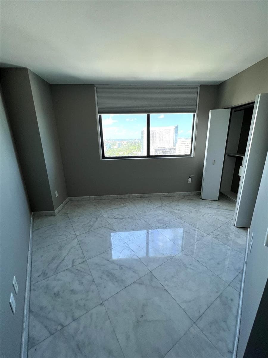 501 NE 31ST Street 2701 photo 19