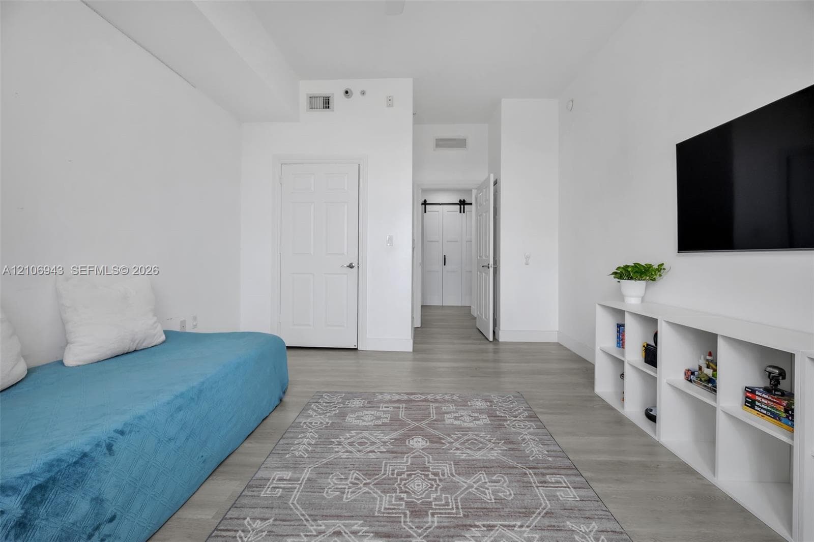 3001 NE 185th St 523 photo 13