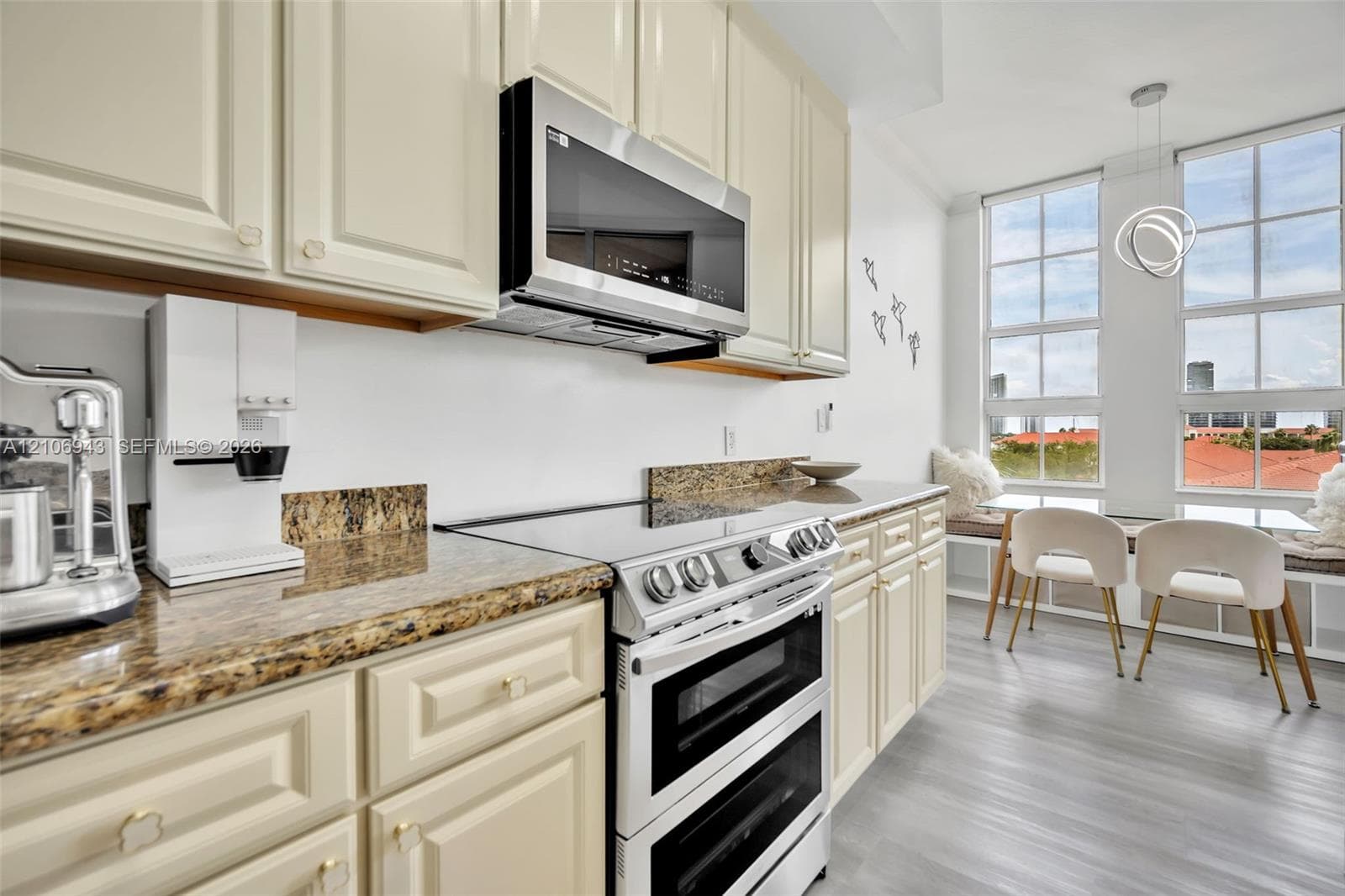 3001 NE 185th St 523 photo 9
