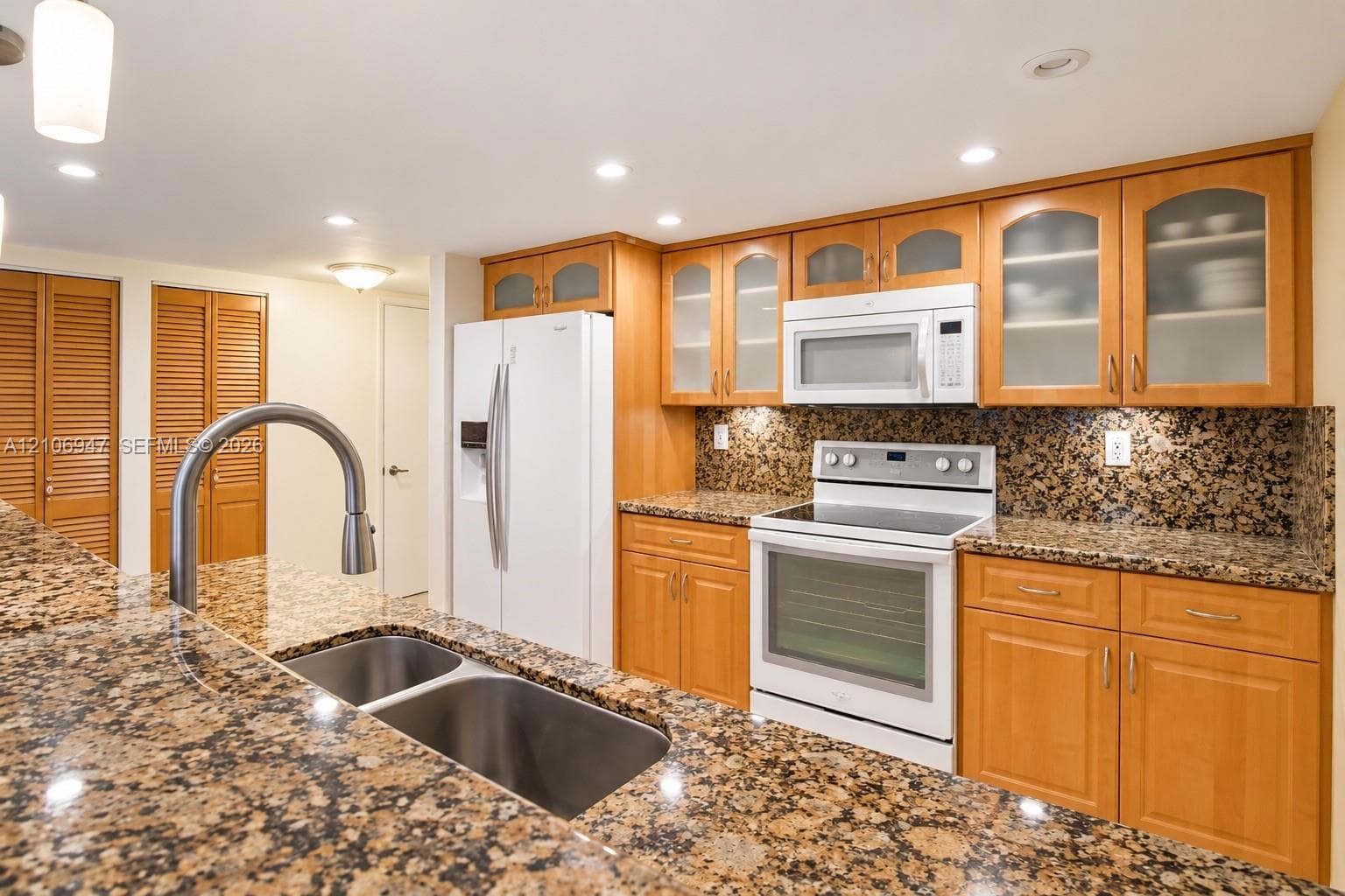 3891 NE 167th St 24 photo 8