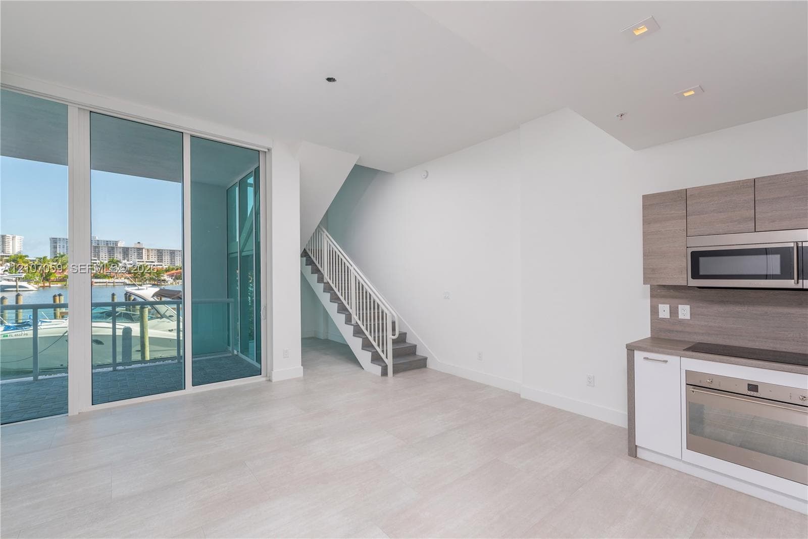 400 Sunny Isles Blvd 121 photo 2
