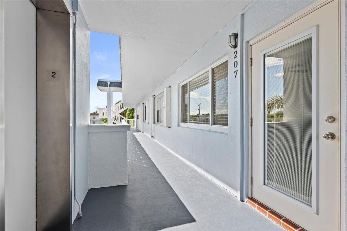 131 Doolen Court 207 photo 2