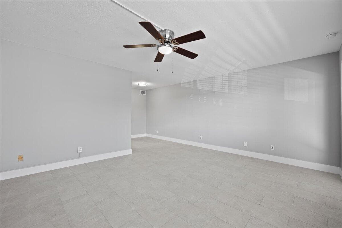 131 Doolen Court 207 photo 5