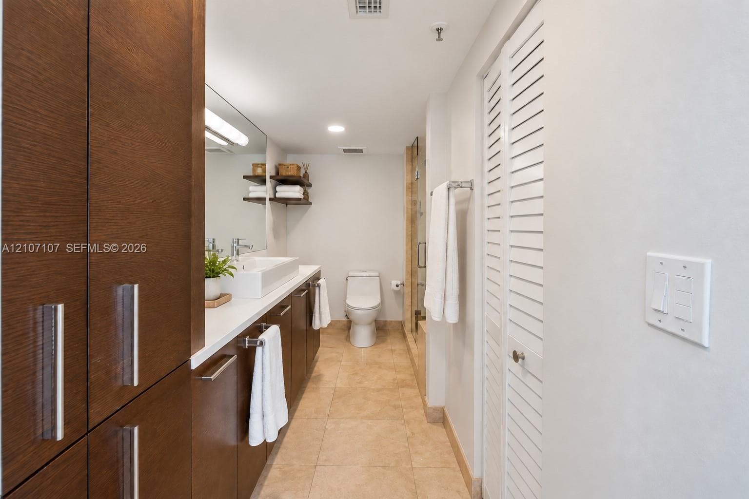 416 Poinciana Dr 1722 photo 11