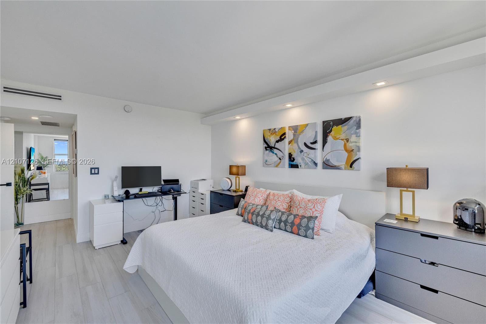 5600 Collins Ave 10H photo 25