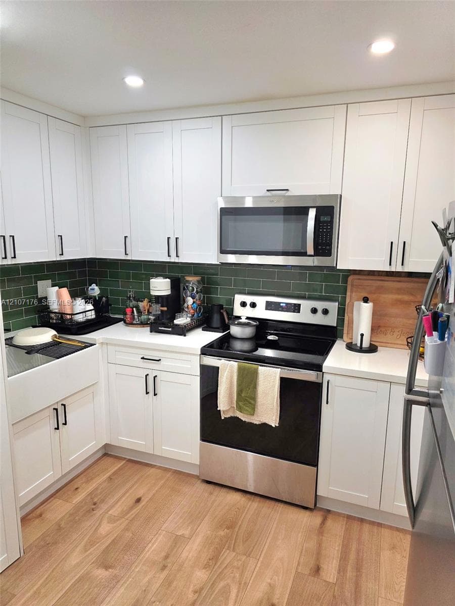 10385 N Kendall Dr P7 photo 4