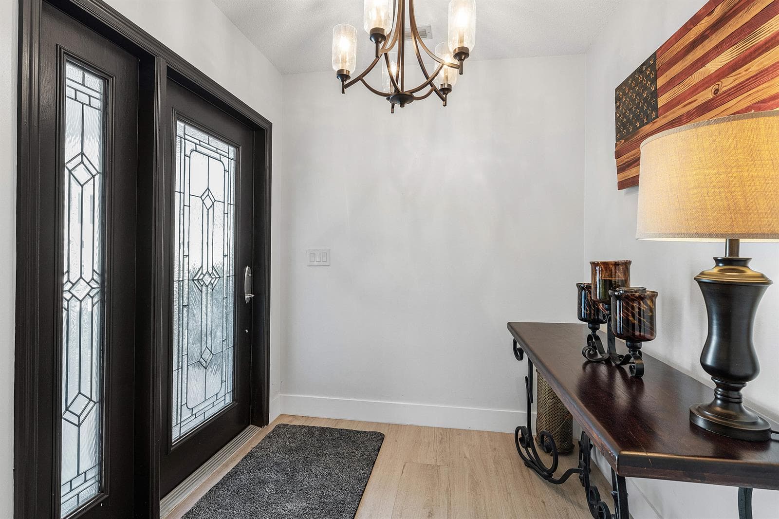 744 Peachtree Lane photo 6