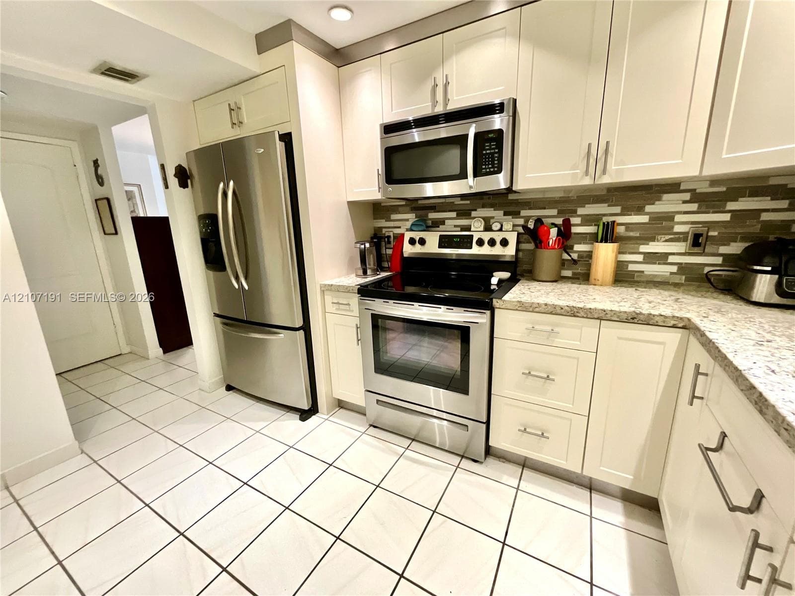 2500 Parkview Dr 1619 photo 13