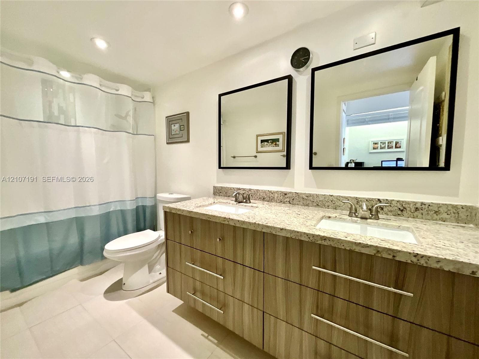 2500 Parkview Dr 1619 photo 24