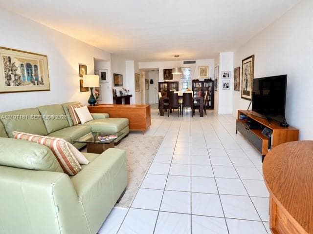 2500 Parkview Dr 1619 photo 10