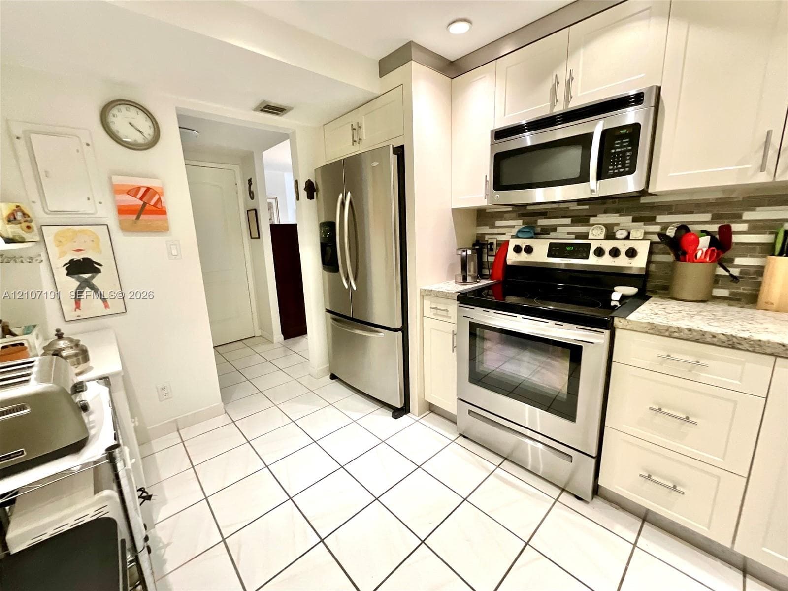 2500 Parkview Dr 1619 photo 15