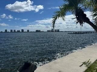 1135 Lake Shore Drive 201 photo 20