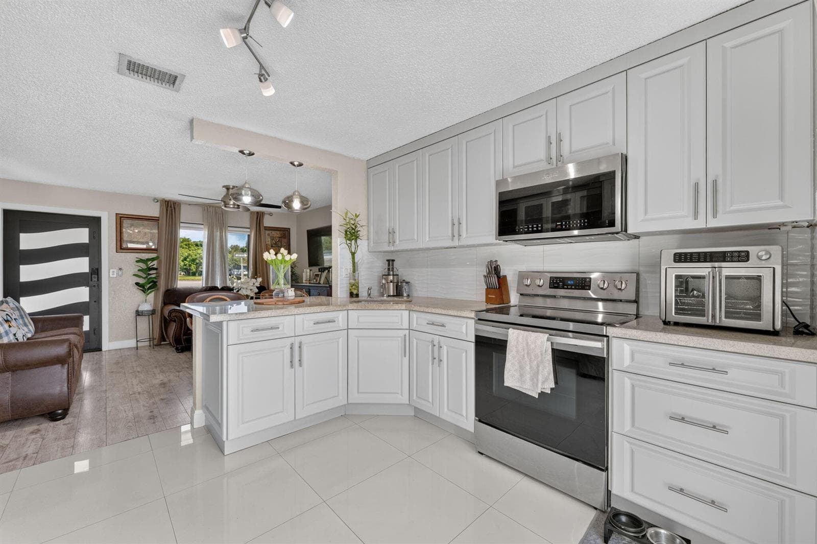 2634 SHERIDAN Street photo 6