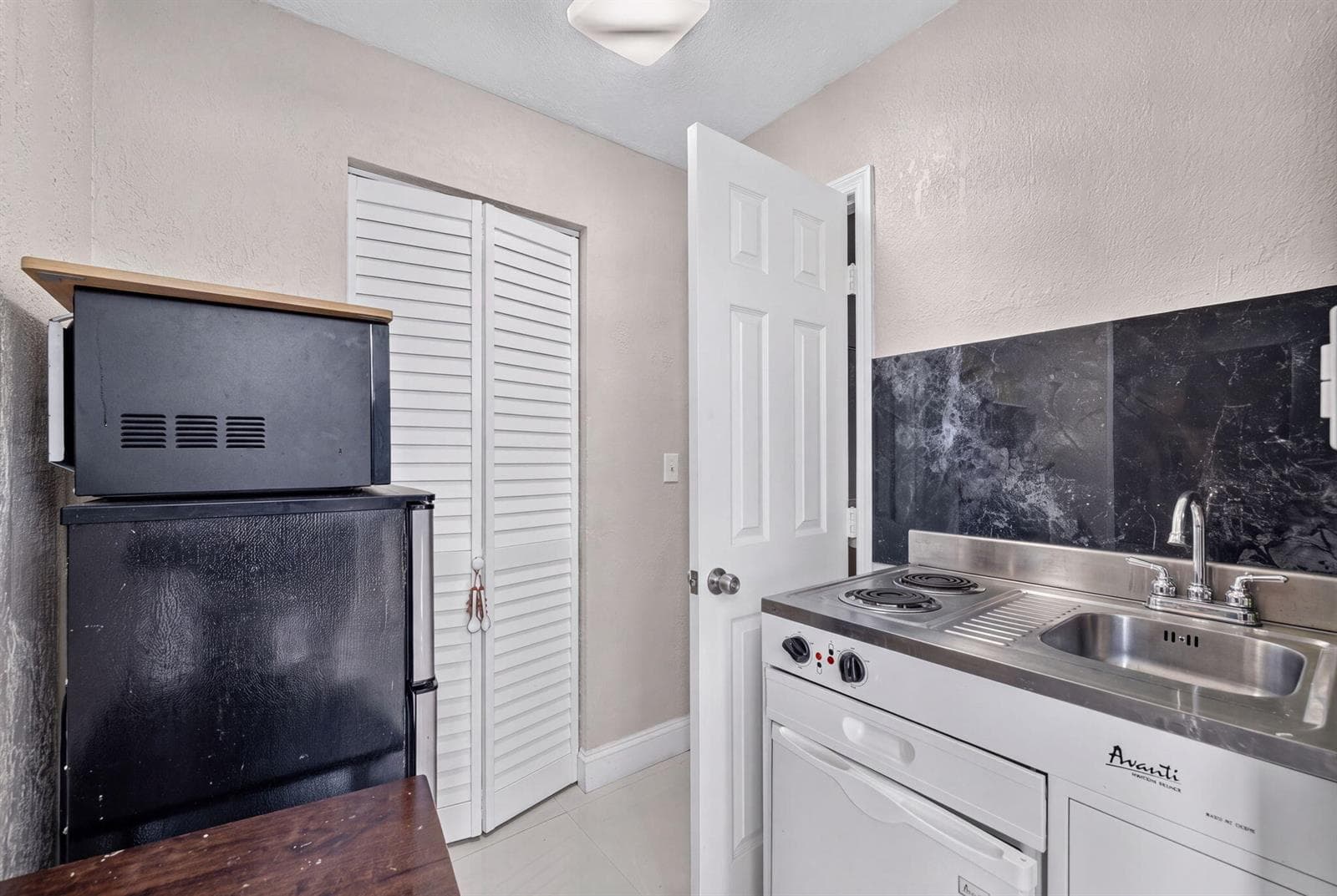 2634 SHERIDAN Street photo 16