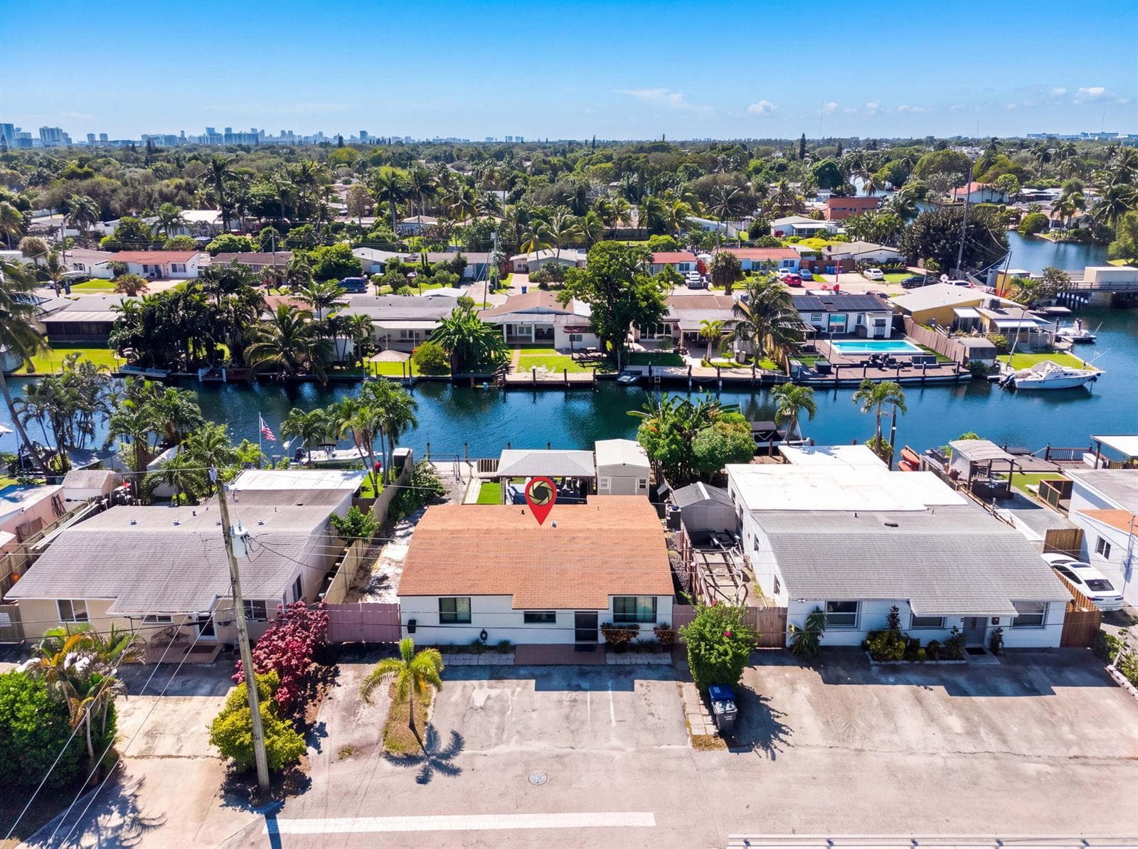 2634 SHERIDAN Street photo 3