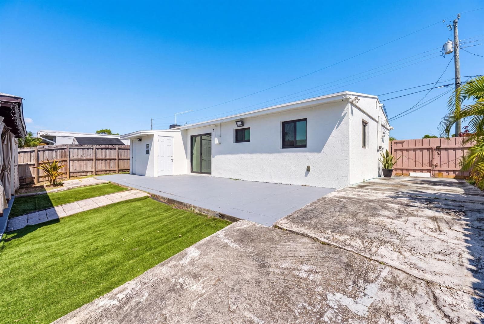 2634 SHERIDAN Street photo 14