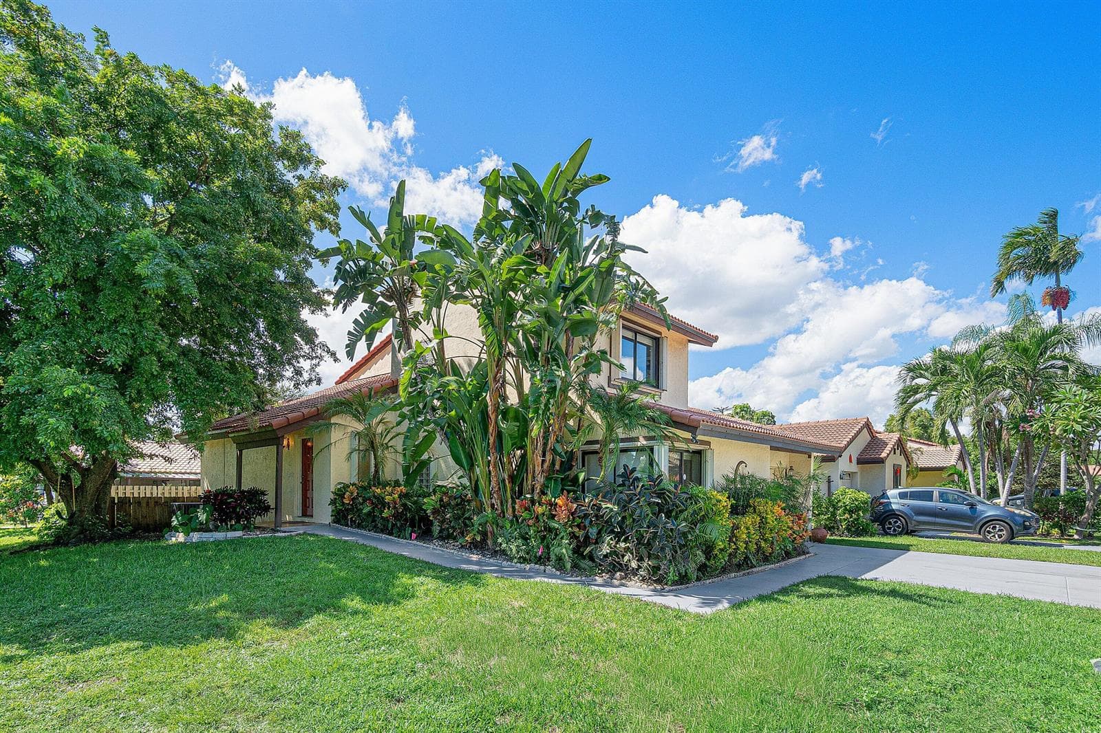2810 SAND PINES Court photo 4