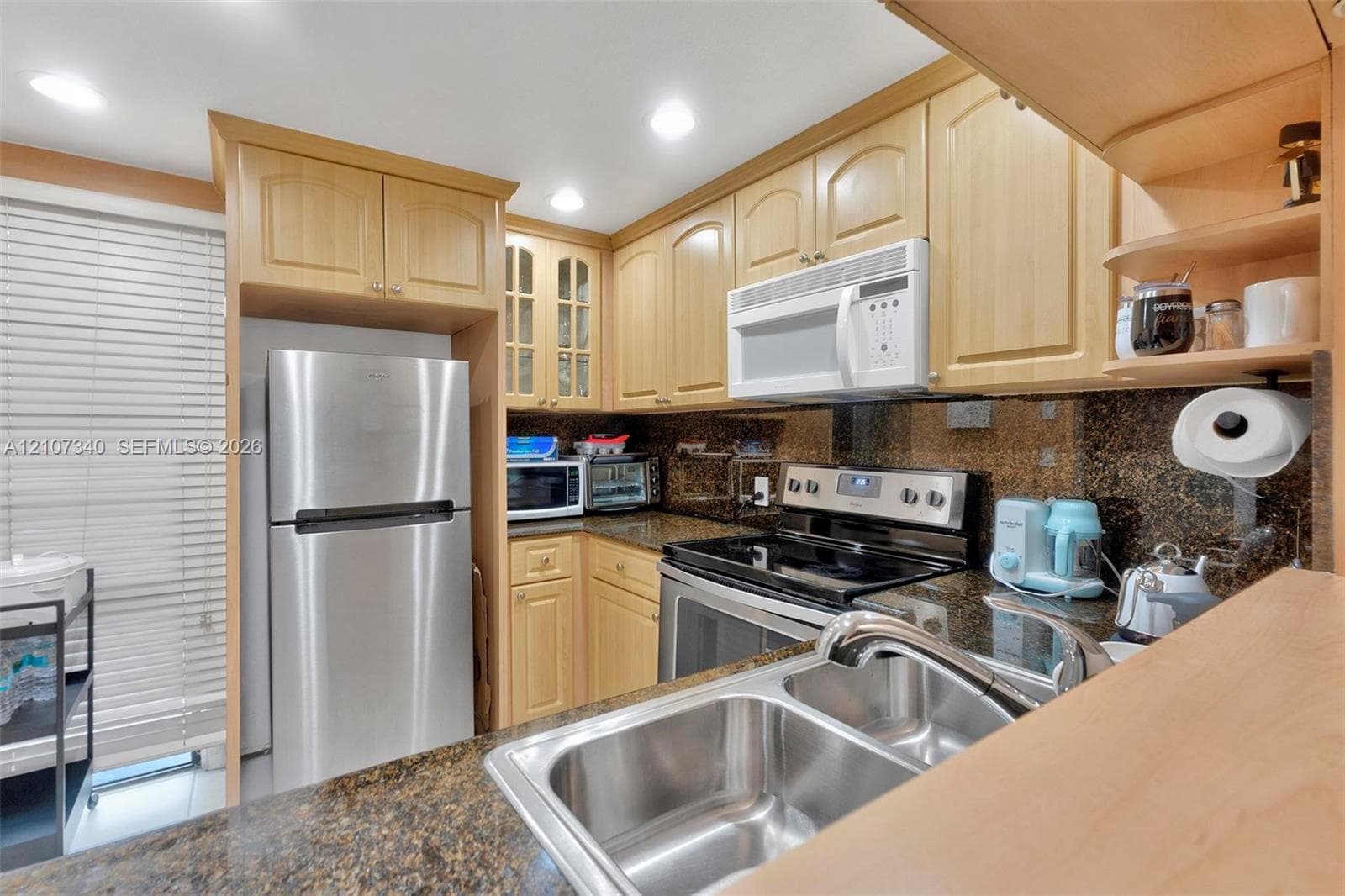 3401 N Country Club Dr 406 photo 5