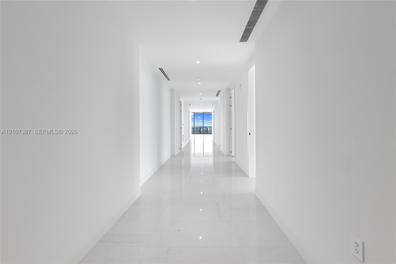 300 Biscayne Boulevard Way 4901E photo 4