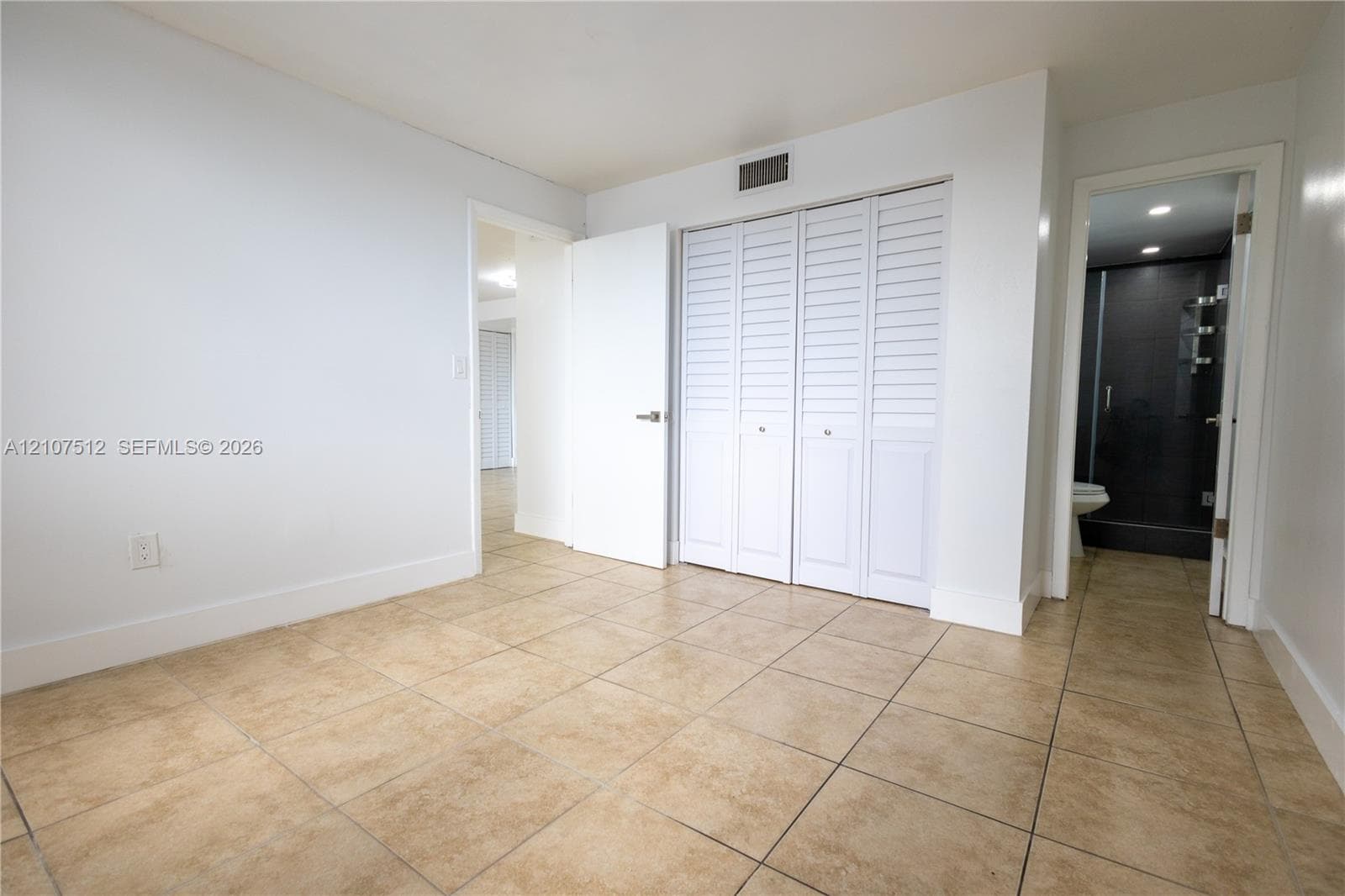 1720 NW N River Dr 302 photo 3