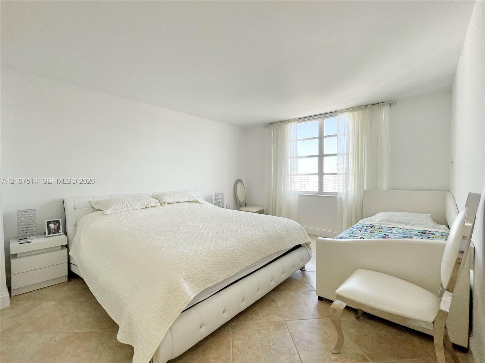 2750 NE 183rd St 2310 photo 15