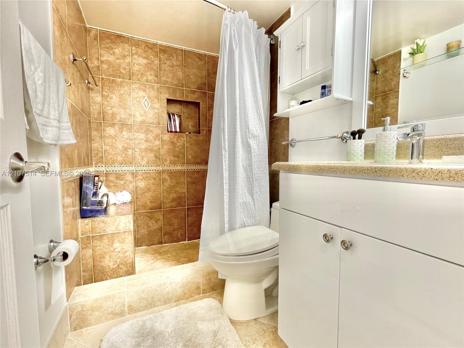 2750 NE 183rd St 2310 photo 21