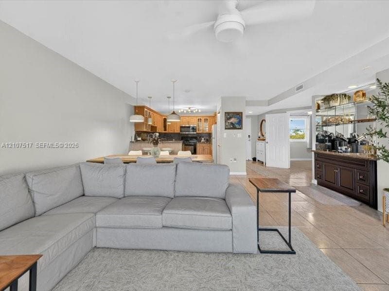 16531 NE 35th Ave 402-11 photo 16