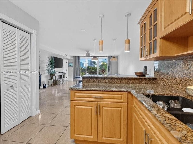 16531 NE 35th Ave 402-11 photo 20