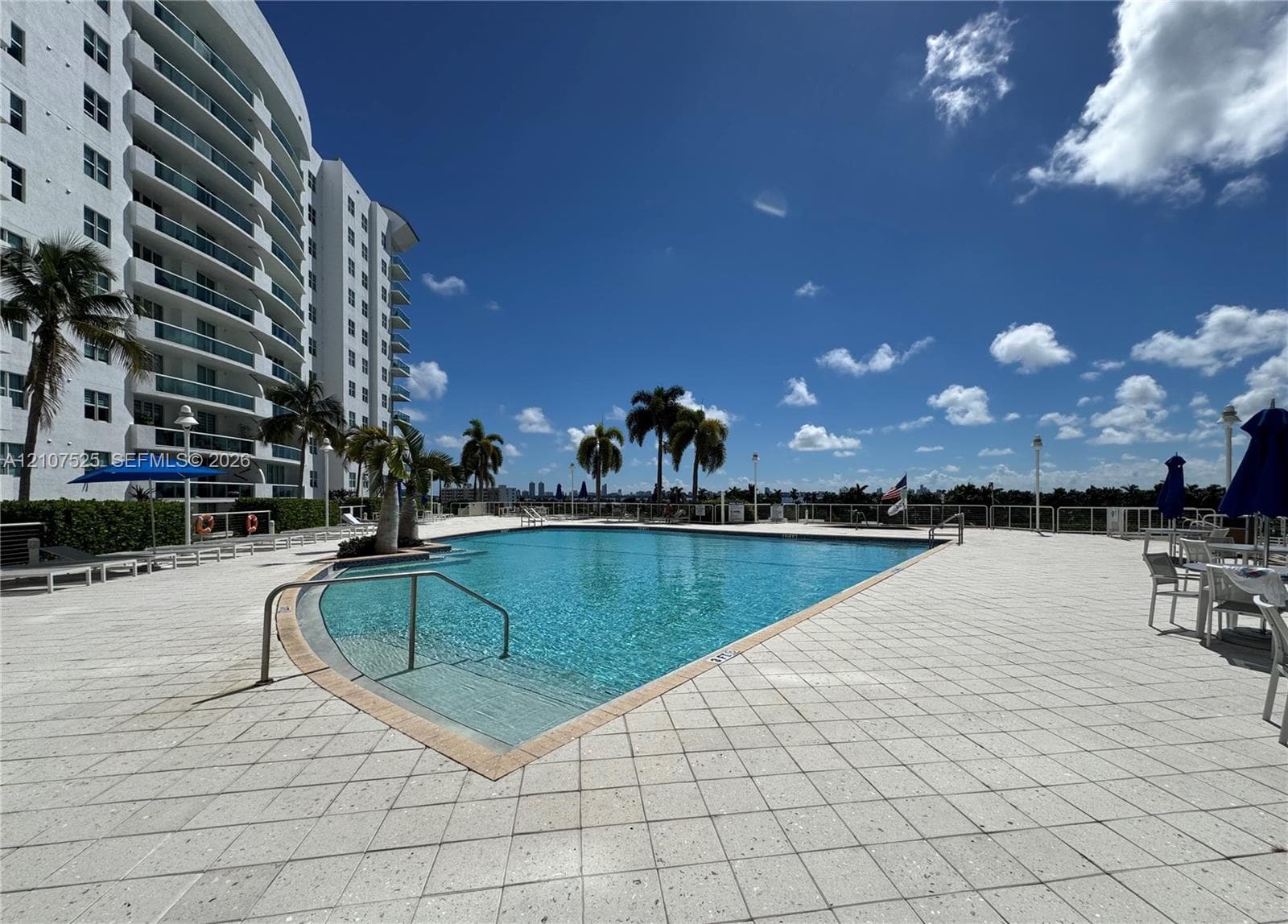7910 Harbor Island Dr 405 photo 17
