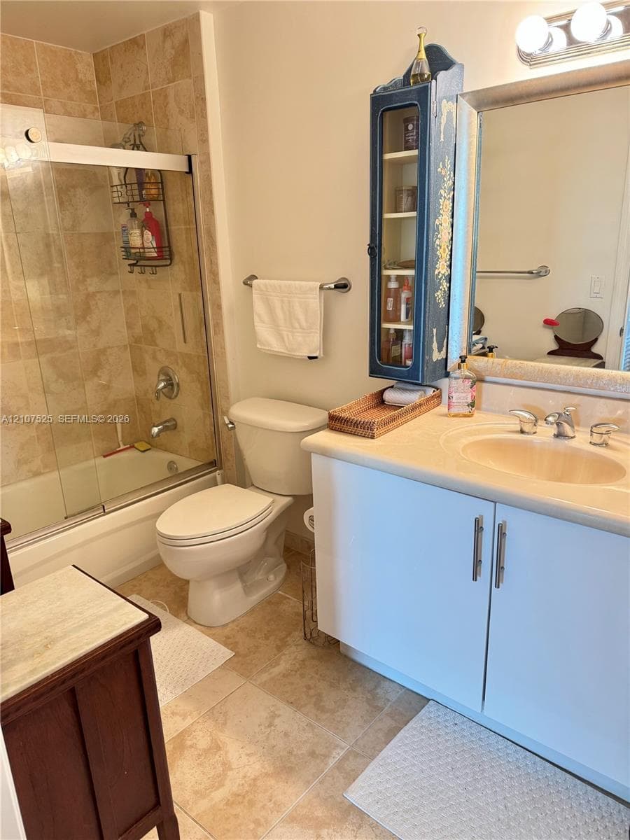 7910 Harbor Island Dr 405 photo 9
