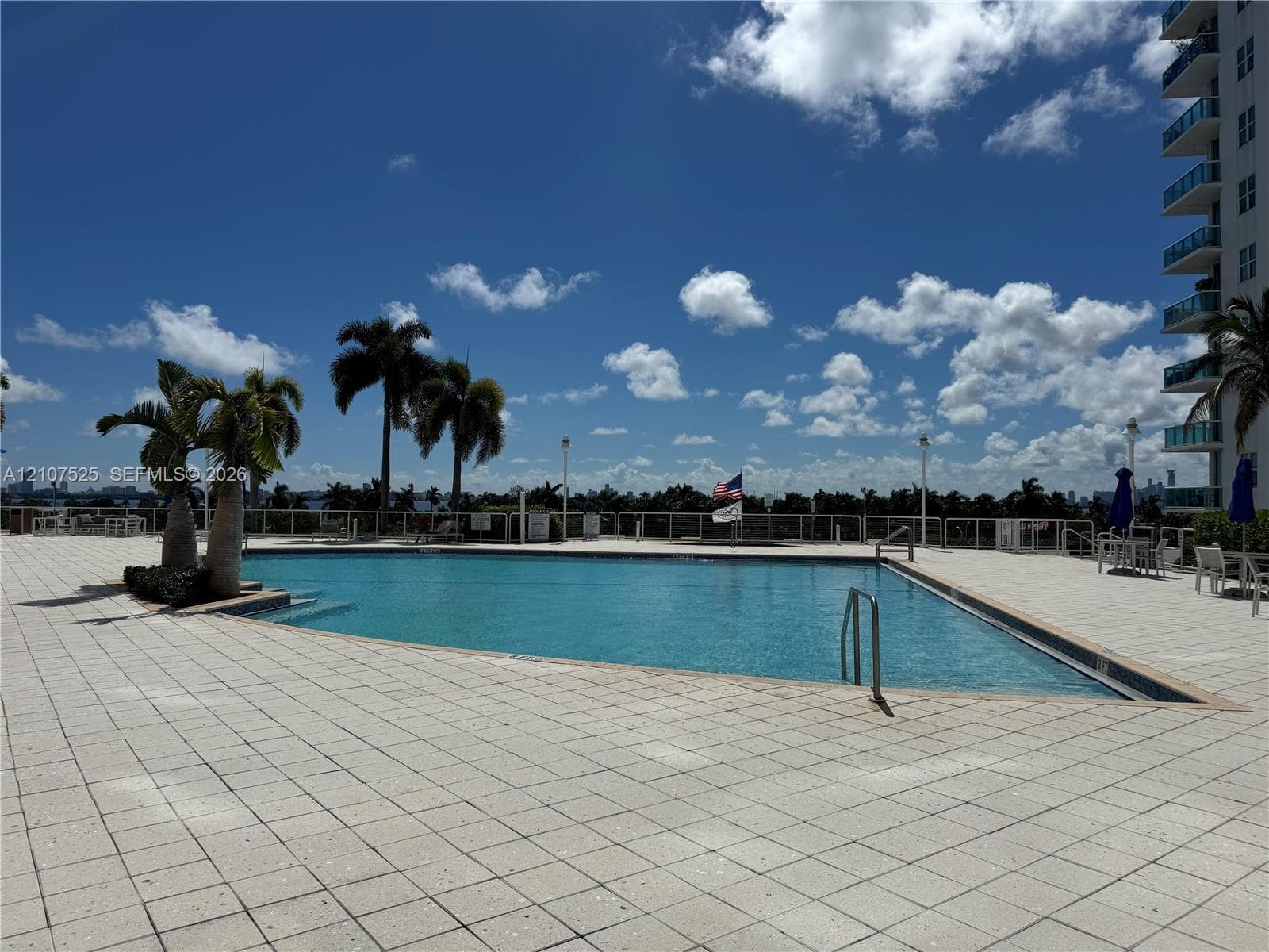 7910 Harbor Island Dr 405 photo 18