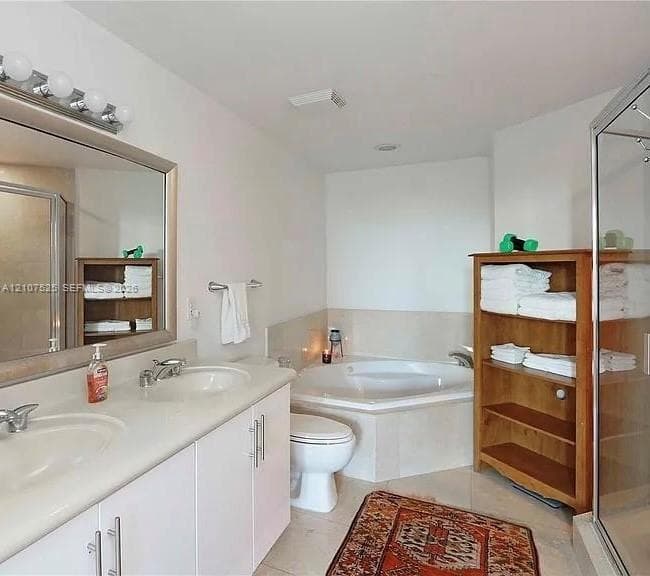 7910 Harbor Island Dr 405 photo 8