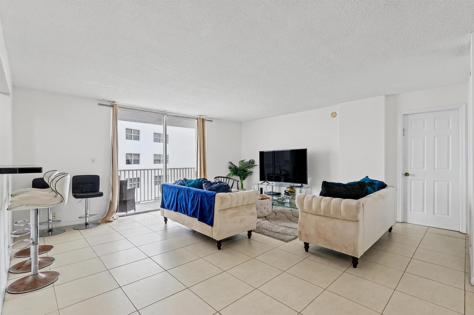 137 Golden Isles Drive 1001 photo 6