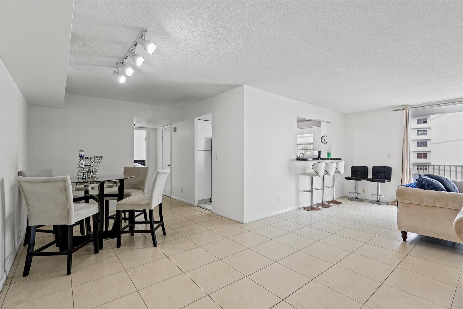 137 Golden Isles Drive 1001 photo 5