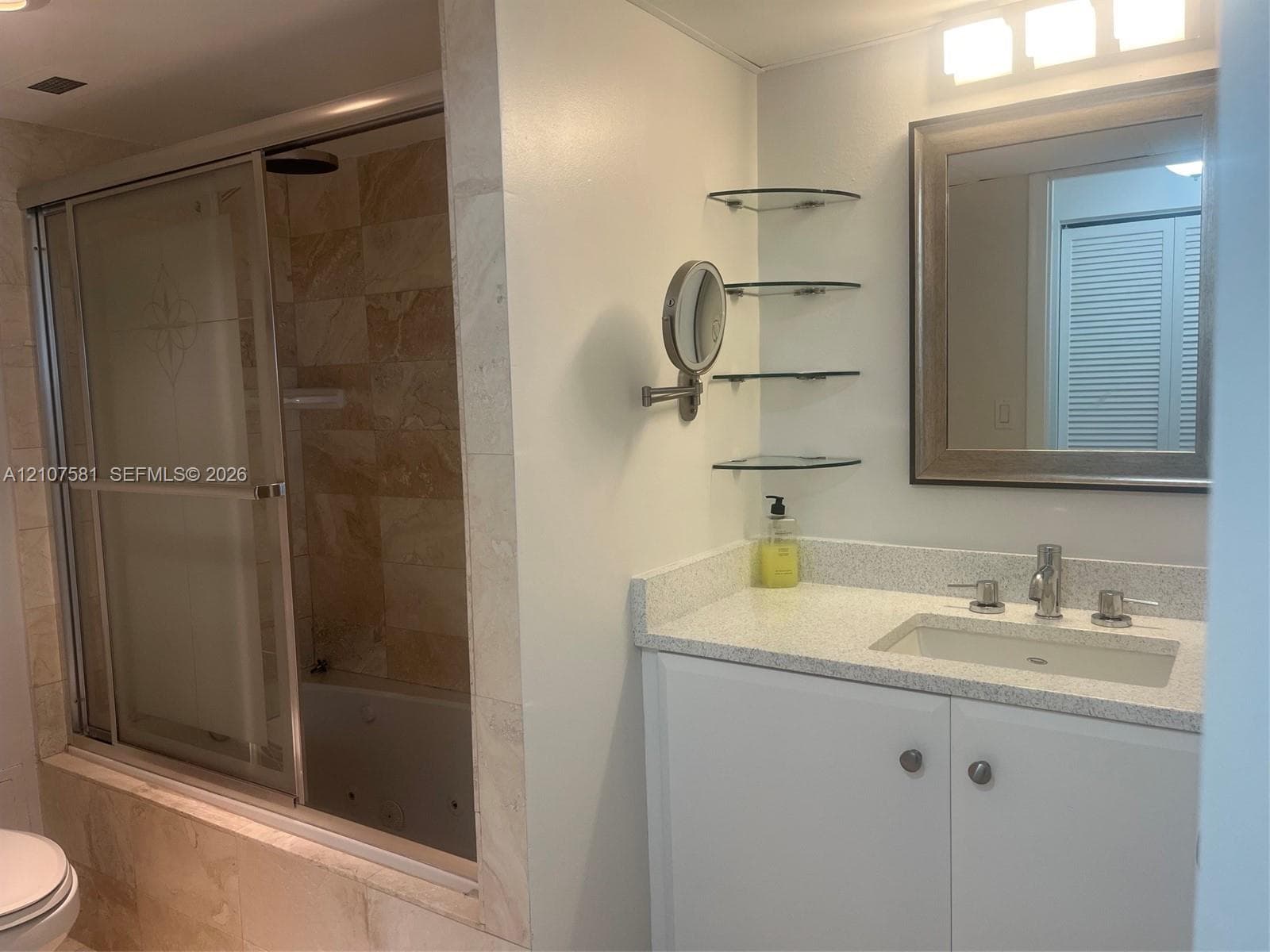 500 Bayview Dr 1520 photo 13