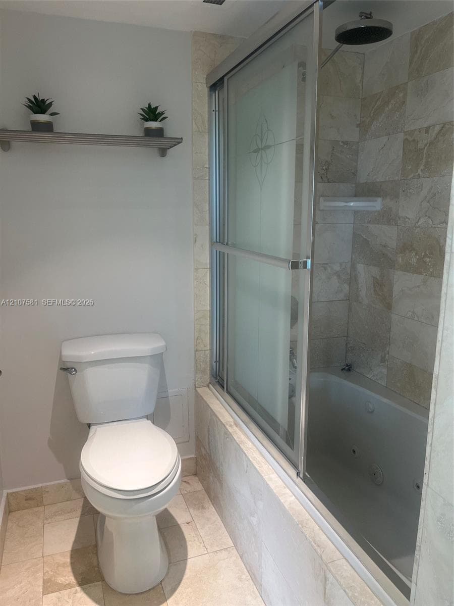 500 Bayview Dr 1520 photo 17