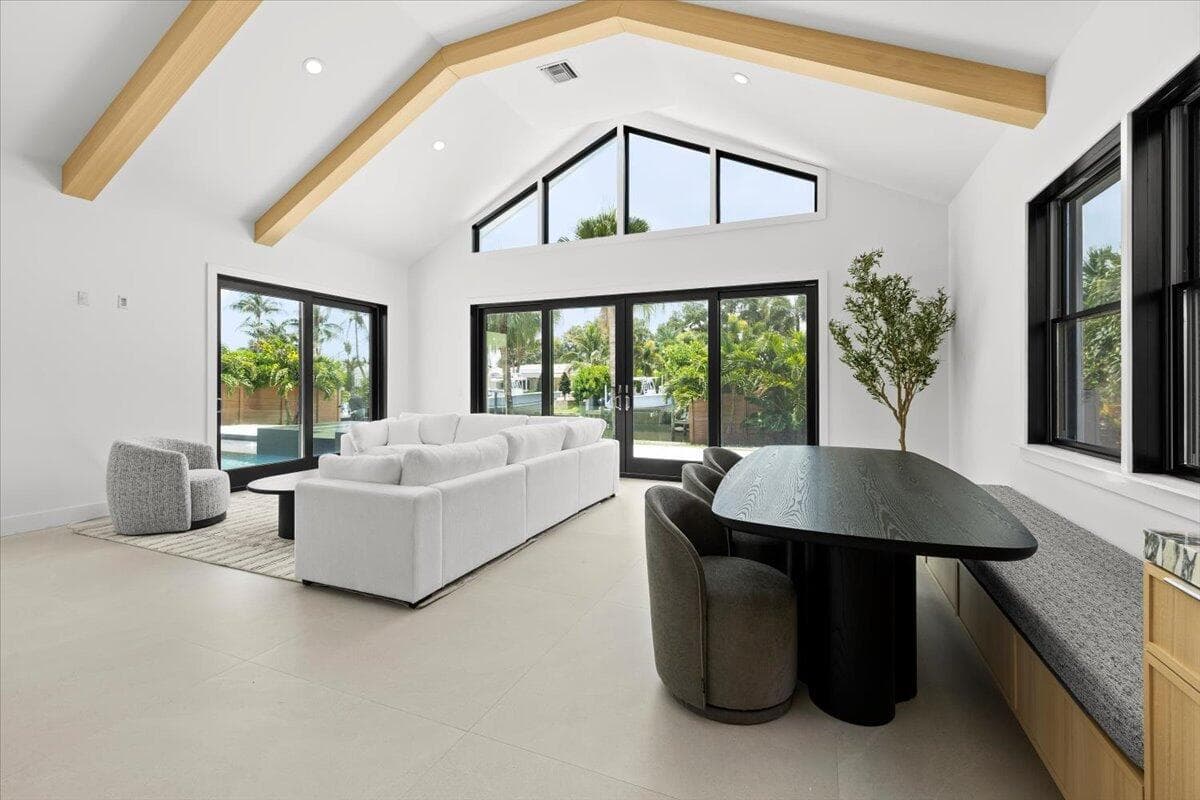 8 LEEWARD Circle photo 12