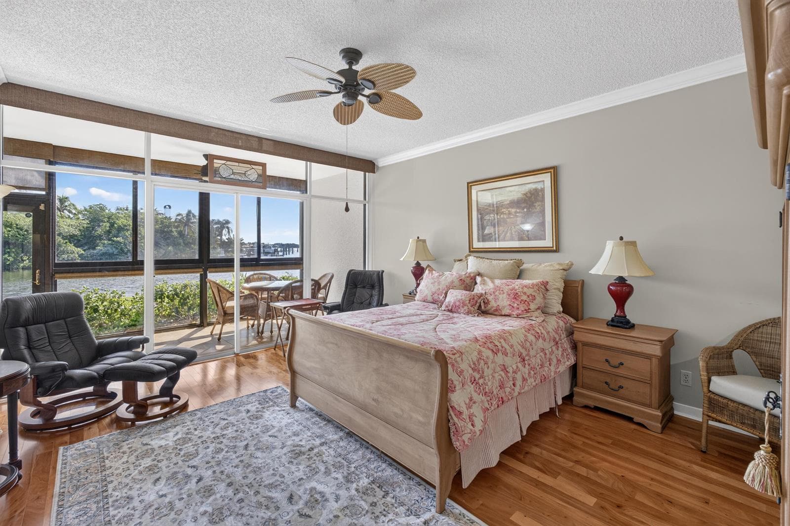 11370 Twelve Oaks Way 111 photo 22