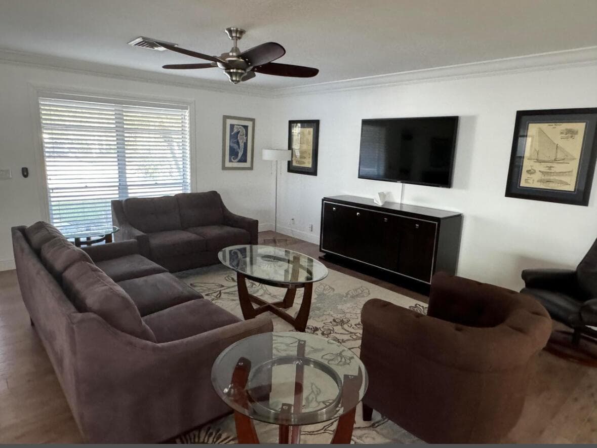 954 Marlin Circle photo 7