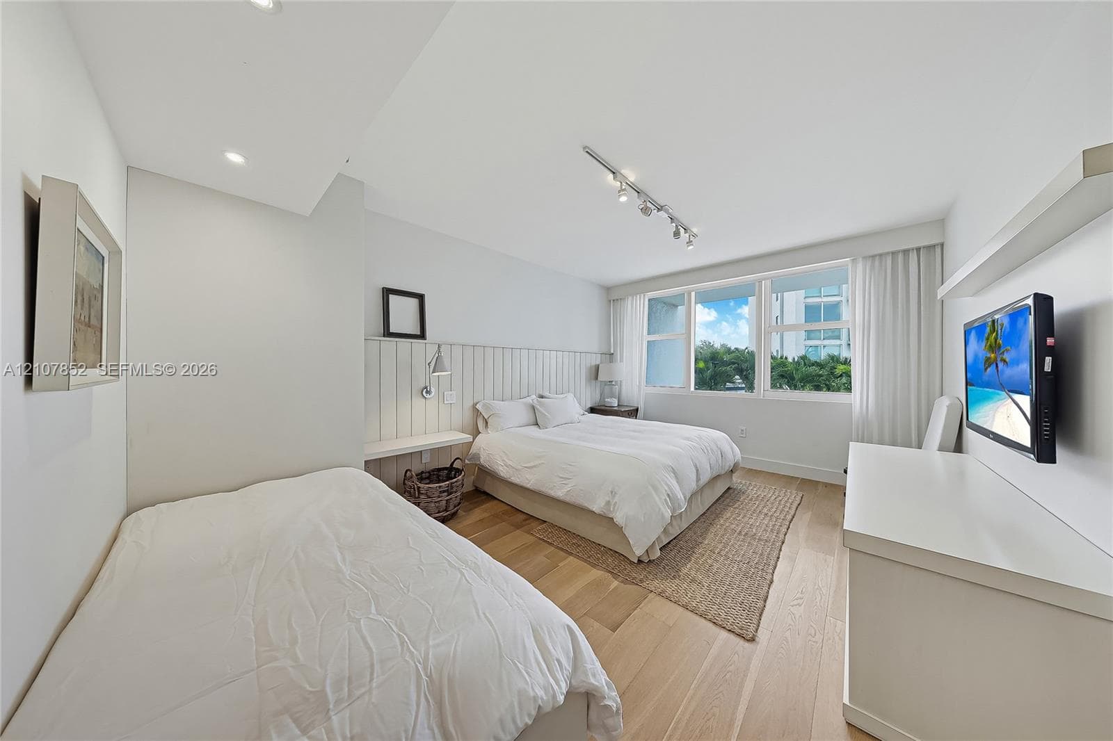 3201 NE 183rd St 301 photo 19