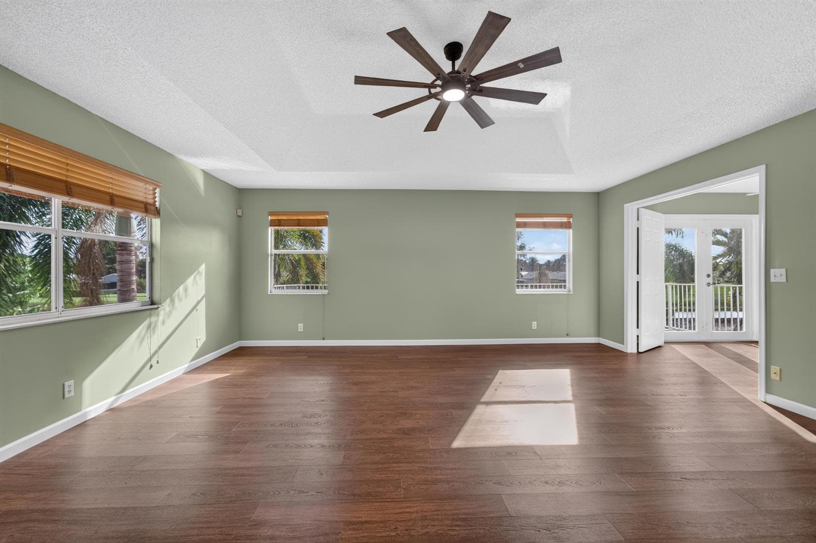 5581 Descartes Circle photo 15