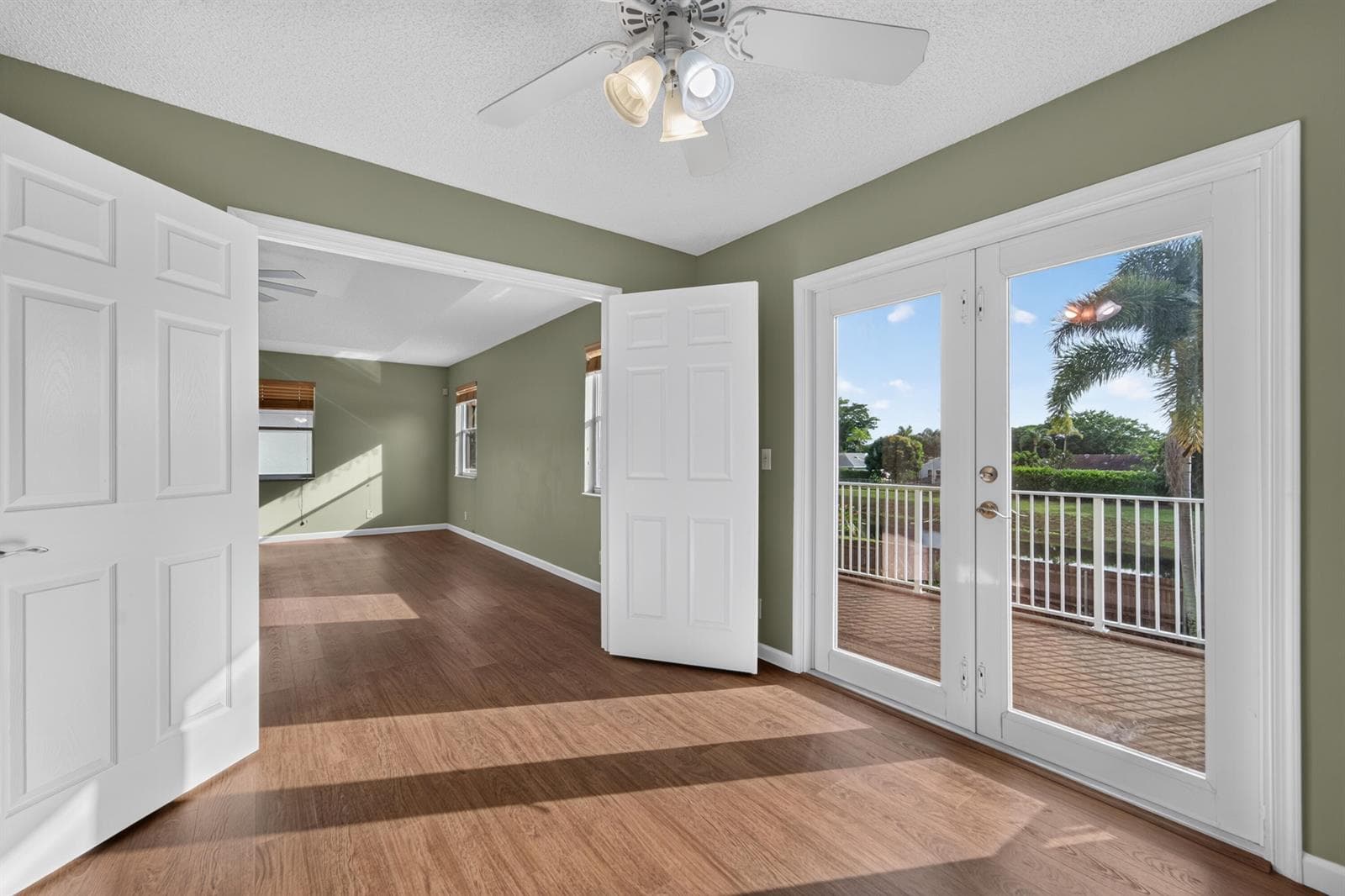 5581 Descartes Circle photo 21