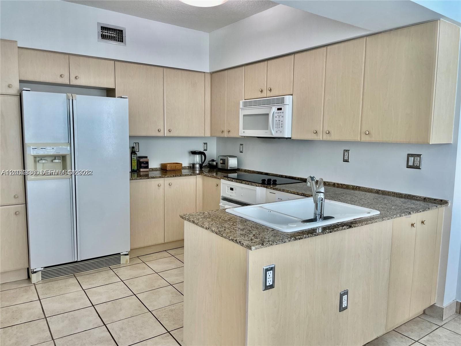 3370 Hidden Bay Dr 510 photo 6