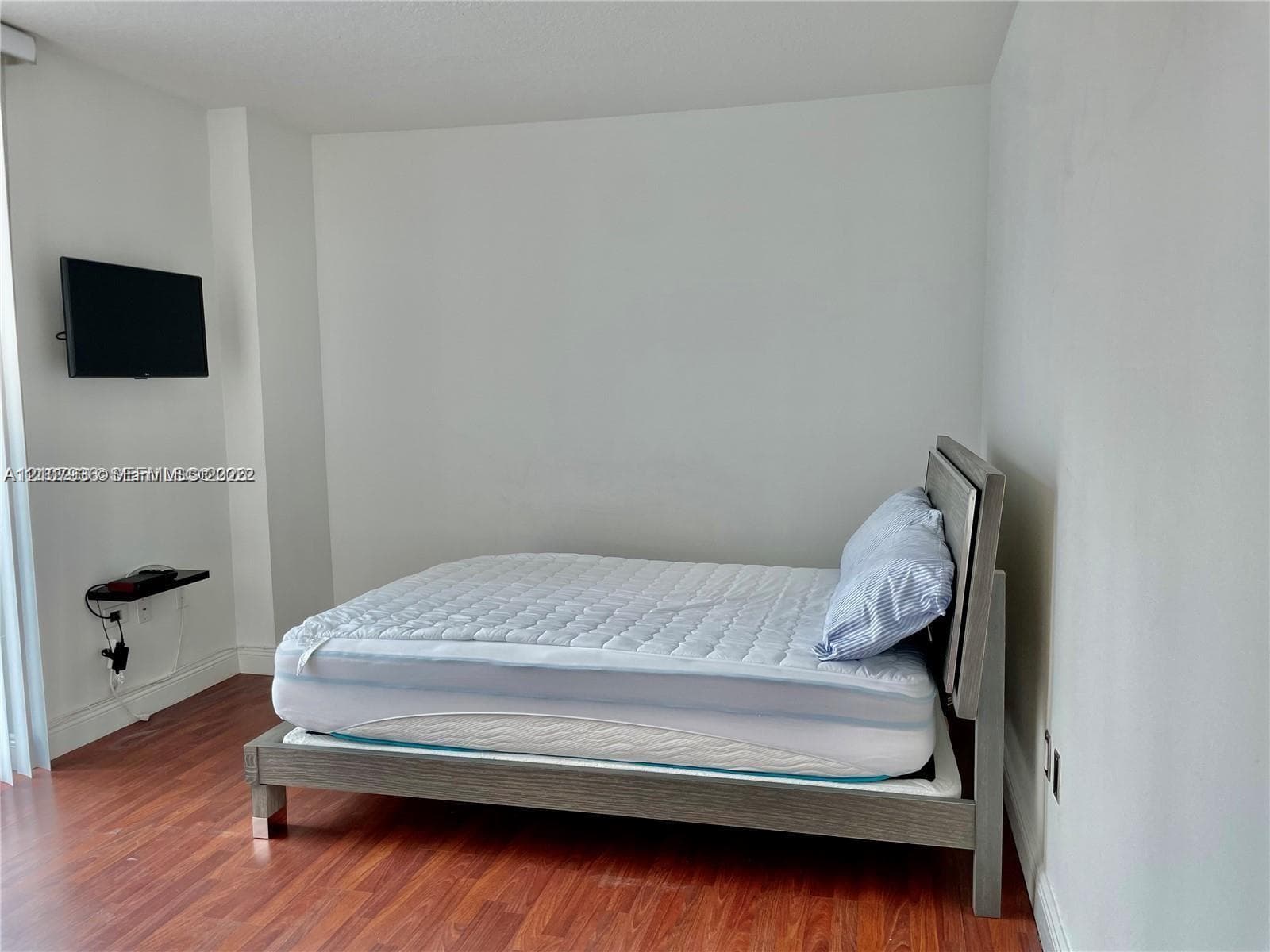 3370 Hidden Bay Dr 510 photo 13