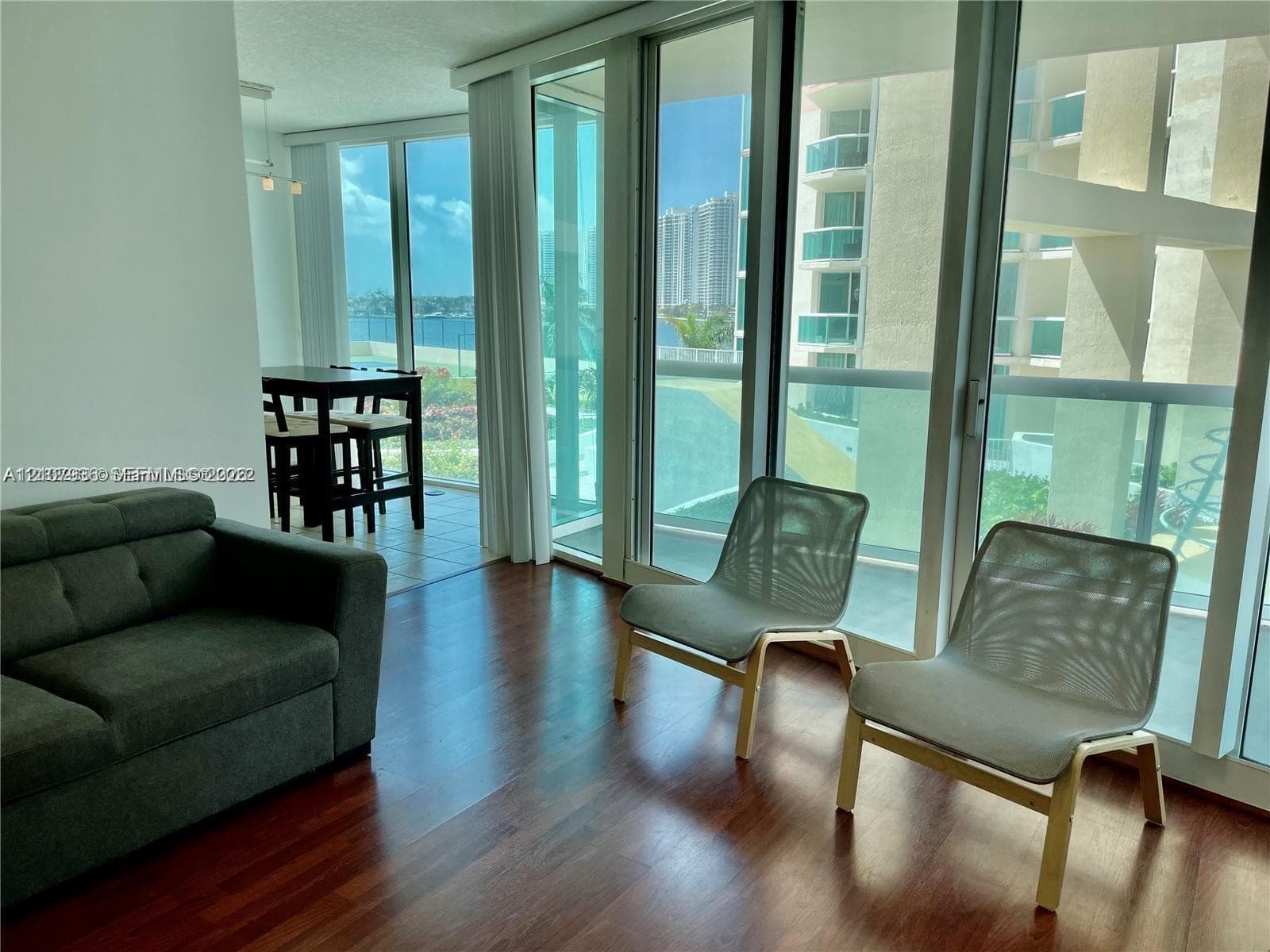 3370 Hidden Bay Dr 510 photo 4