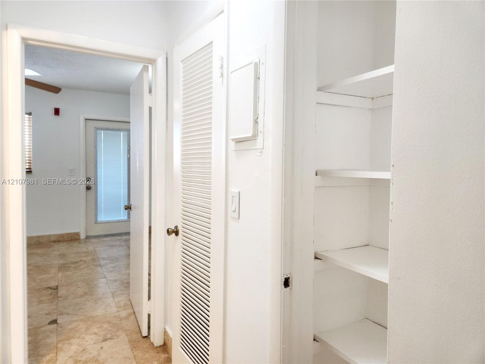 455 Golden Isles Dr 305 photo 2
