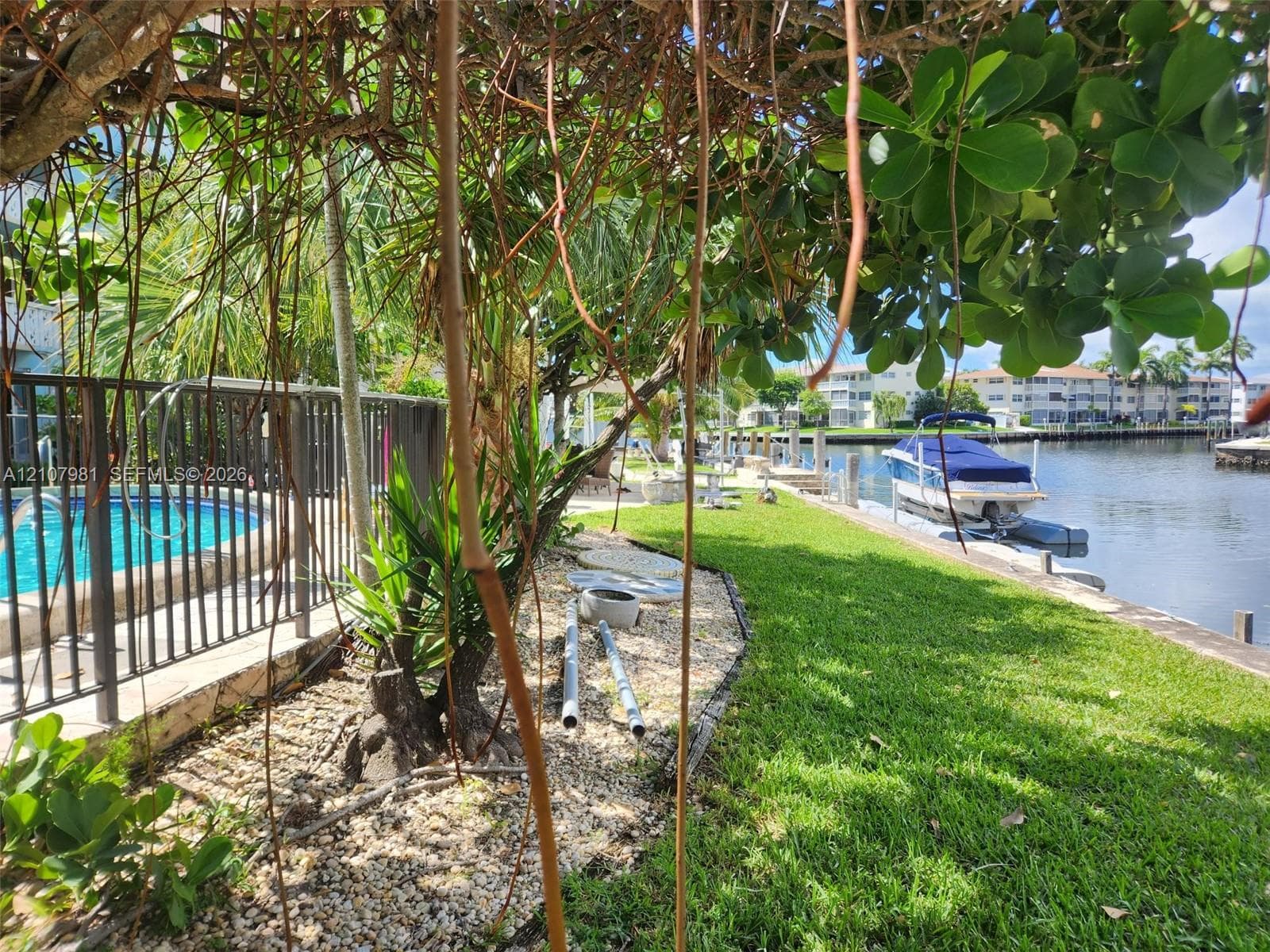 455 Golden Isles Dr 305 photo 12